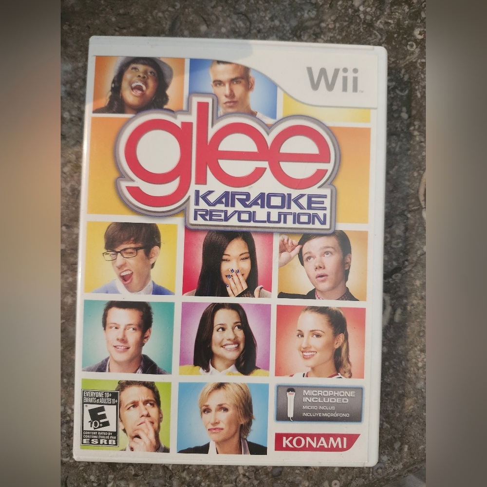Glee Karaoke Revolution Game  (MIC NOT INCLUDED) - White Cover